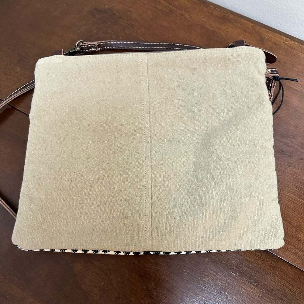 Myra Bag Handmade Boho Western Crossbody Bag Purse Cowhide Leather NEW - Picture 4 of 11